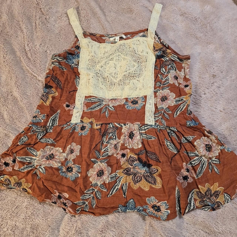 Maurices Cream and Rust Floral Lace Top